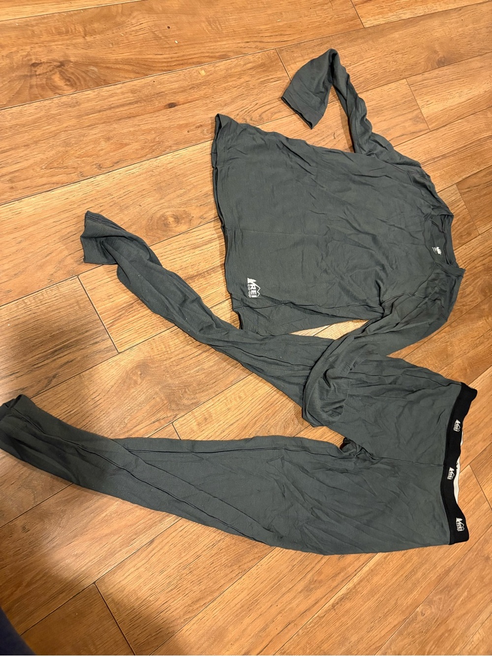 REI Co-op 100% Merino kids base layer set size M (unisex) in Dark Gray